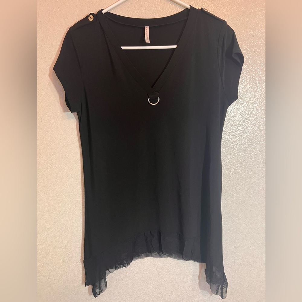 Passports Black Dressy V-Neck Top w/ Ring Detail – Size M